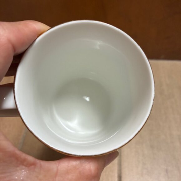 Set of 3 "Merry Masterpieces" by Dayton Hudson 24K gold trim on Porcelain mugs - Picture 9 of 10